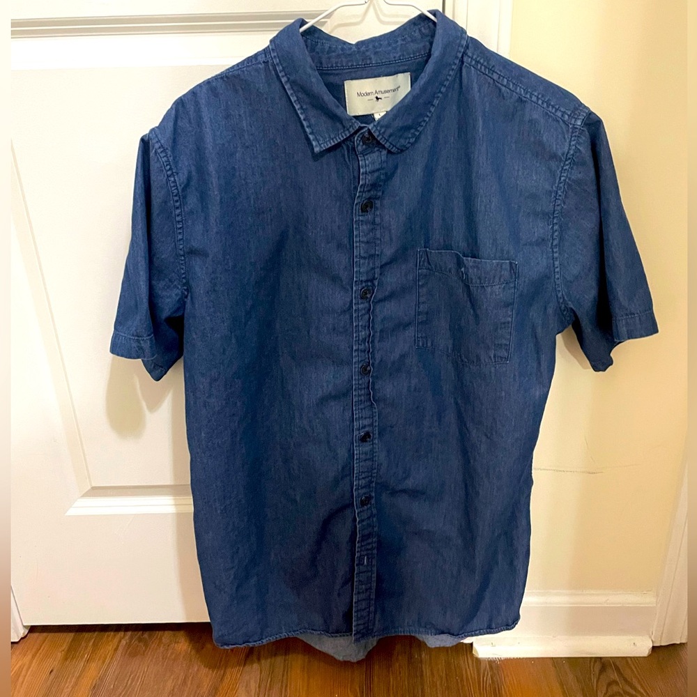 Men’s Short Sleeve Button Down - Large